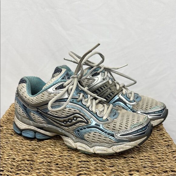 Saucony Triumph 6 Women's Gray and Blue Running Shoes sz 6.5 - Picture 1 of 4